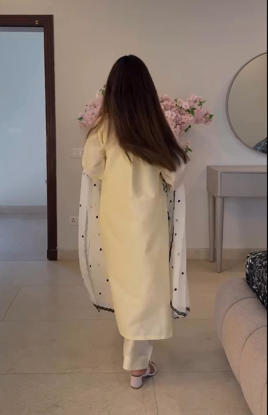 Women's Salwar Suit Embroidered Round Neck Silk