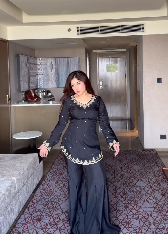 Black Natural Crep With Salwar Suit